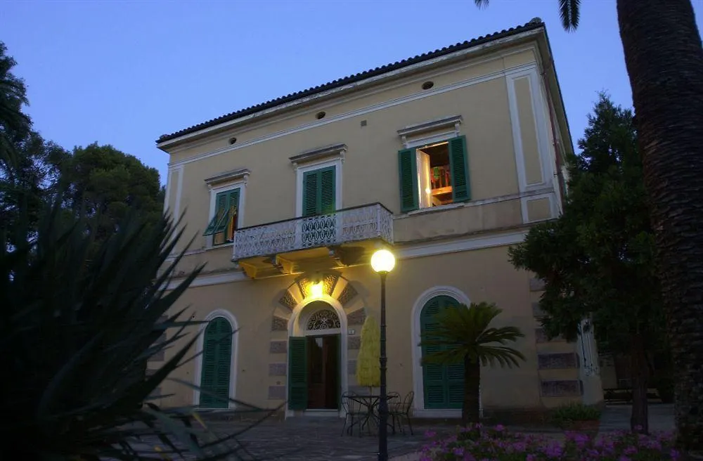Villa Teresa Porto Azzurro 0*,